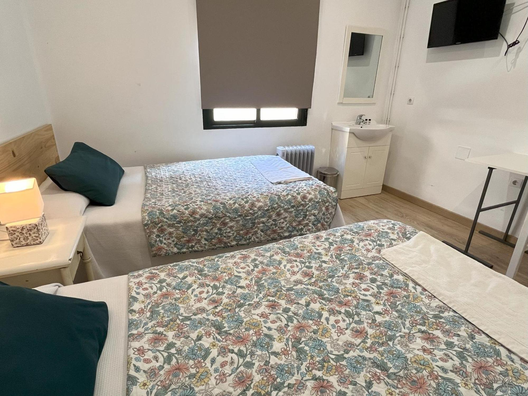 Pension Galicia Badajoz Esterno foto