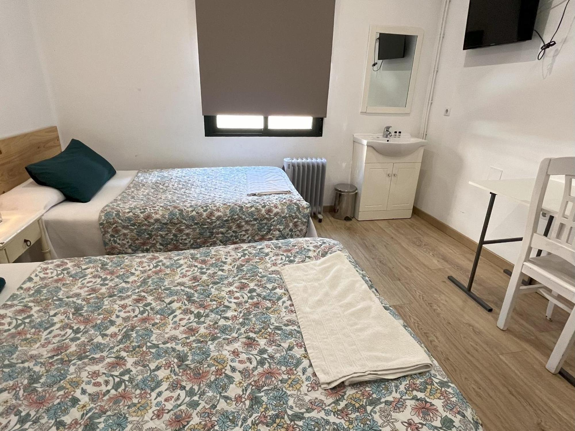 Pension Galicia Badajoz Esterno foto