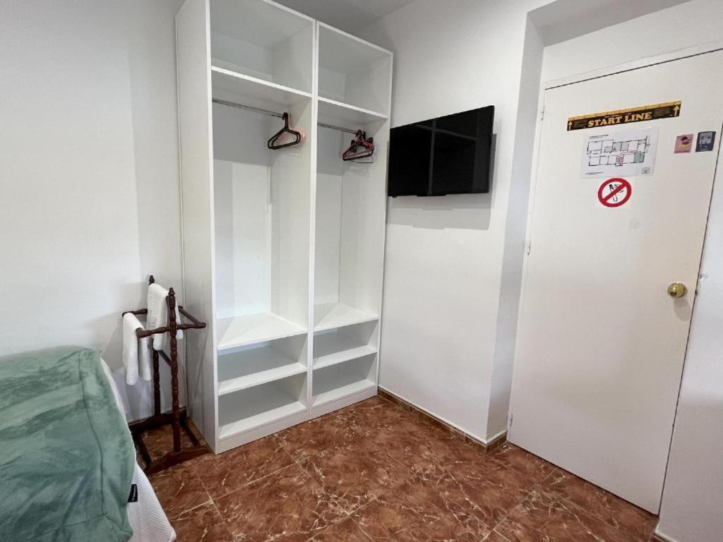 Pension Galicia Badajoz Esterno foto